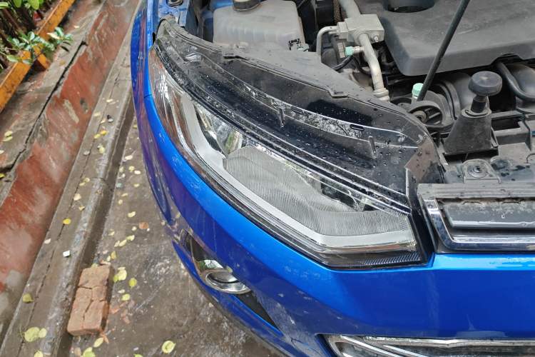 Used Ford EcoSport 2013 1.5L Automatic Prestige Model Right Front Headlight