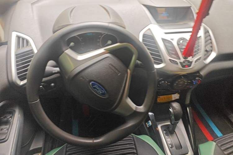 Used Ford EcoSport 2013 1.5L Automatic Fashion Model Steering Wheel
