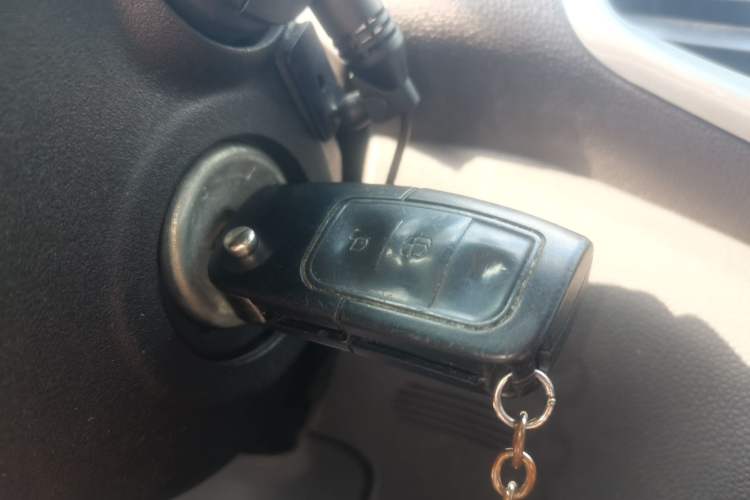 Used Ford EcoSport 2013 1.5L Manual Fashion Model Vehicle Key