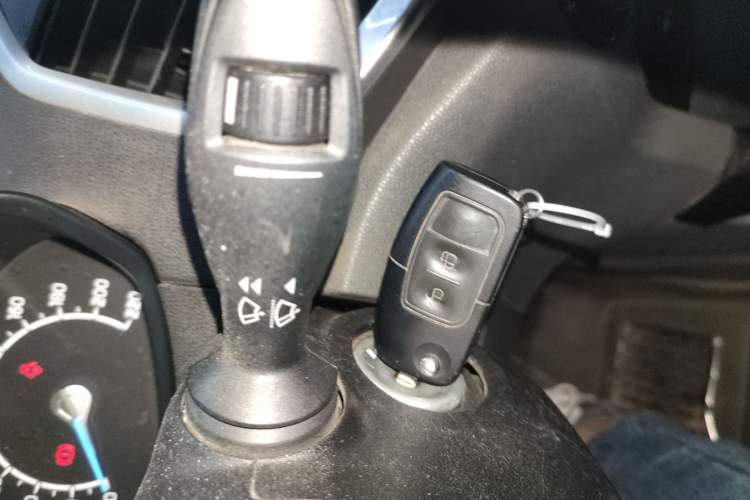 Used Ford EcoSport 2013 1.5L Automatic Fashion Model Vehicle Key