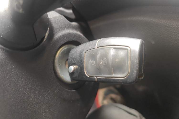 Used Ford EcoSport 2013 1.5L Automatic Fashion Model Vehicle Key