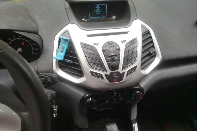 Used Ford EcoSport 2013 1.5L Automatic Fashion Model Audio And AC Panel