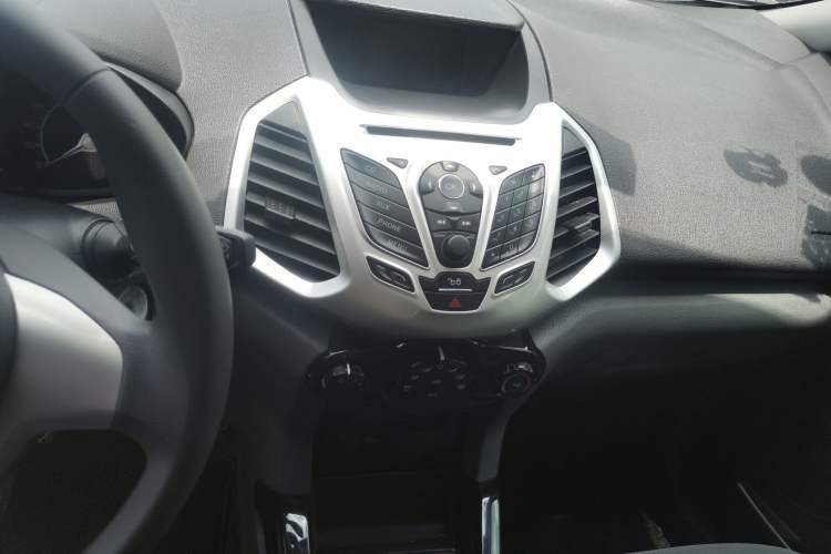 Used Ford EcoSport 2013 1.5L Manual Fashion Model Audio And AC Panel