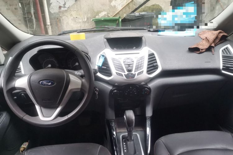 Used Ford EcoSport 2013 1.5L Automatic Fashion Model Center Console