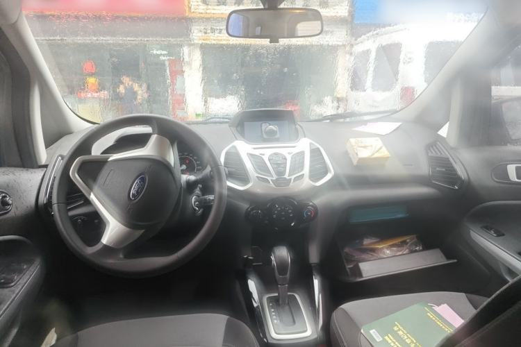 Used Ford EcoSport 2013 1.5L Automatic Fashion Model Center Console