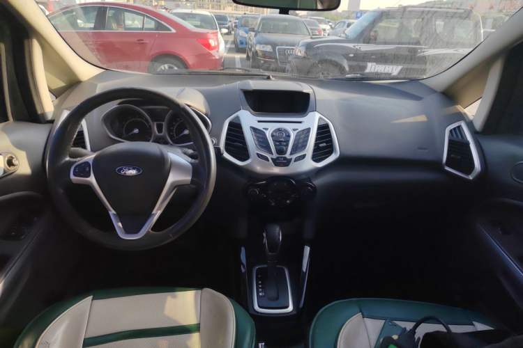 Used Ford EcoSport 2013 1.5L Automatic Prestige Model Center Console