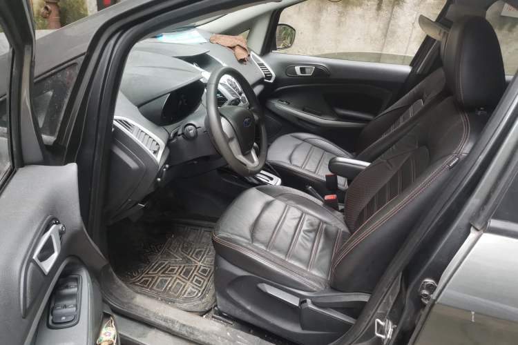 Used Ford EcoSport 2013 1.5L Automatic Fashion Model Driver Seat