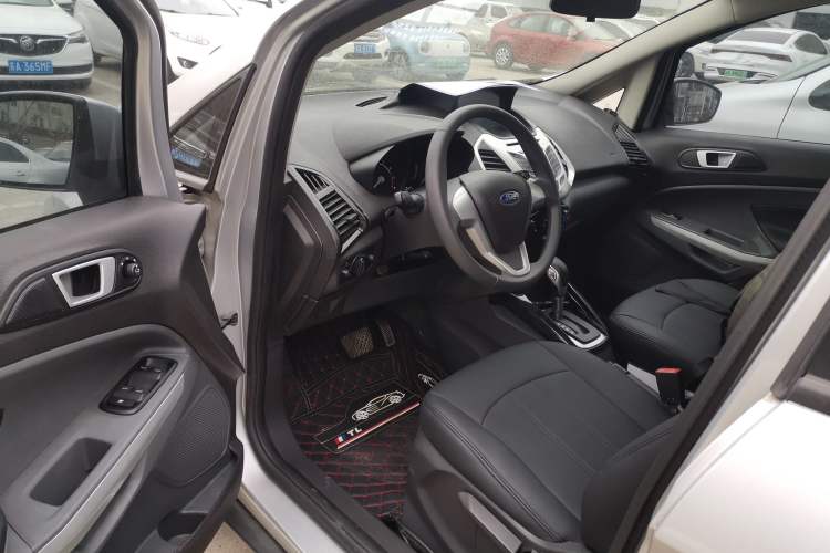 Used Ford EcoSport 2013 1.5L Automatic Fashion Model Driver Seat