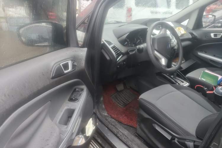 Used Ford EcoSport 2013 1.5L Automatic Fashion Model Driver Seat