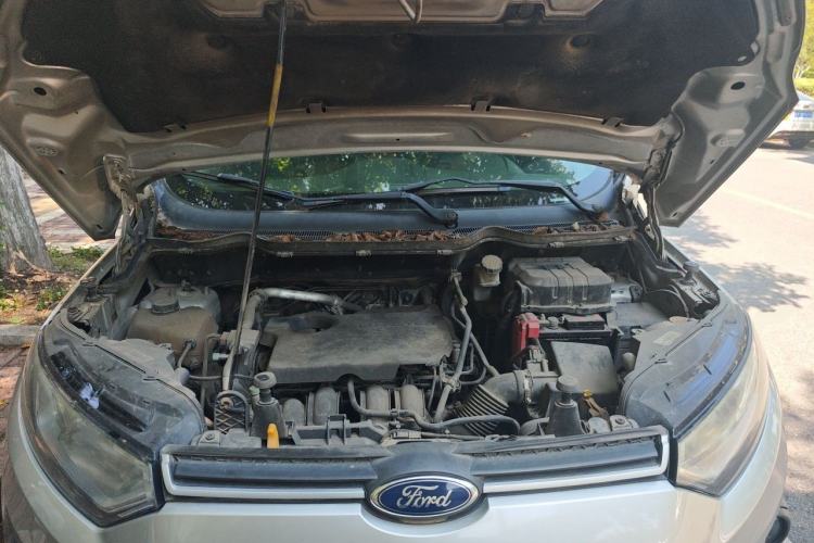 Used Ford EcoSport 2013 1.5L Automatic Fashion Model Engine Bay
