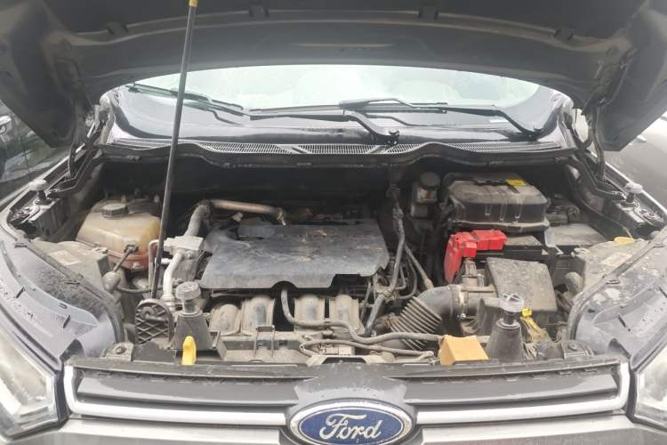 Used Ford EcoSport 2013 1.5L Automatic Fashion Model Engine Bay