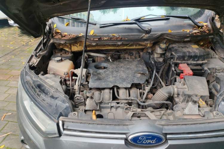 Used Ford EcoSport 2013 1.5L Automatic Prestige Model Engine Bay Right