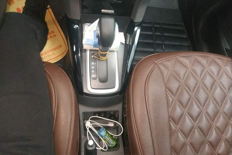Used Ford EcoSport 2013 1.5L Automatic Prestige Model Gear Lever
