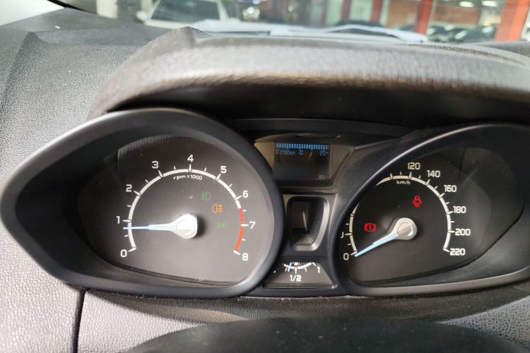 Used Ford EcoSport 2013 1.5L Manual Fashion Model Instrument Cluster
