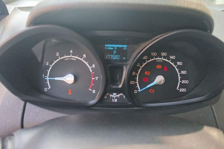Used Ford EcoSport 2013 1.5L Automatic Fashion Model Instrument Cluster
