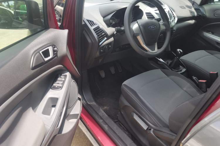 Used Ford EcoSport 2013 1.5L Manual Fashion Model Interior 2