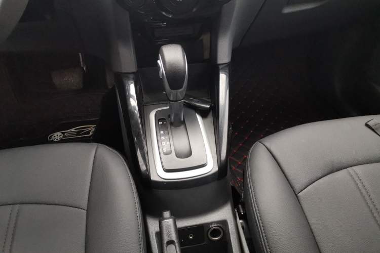 Used Ford EcoSport 2013 1.5L Automatic Fashion Model Interior 3
