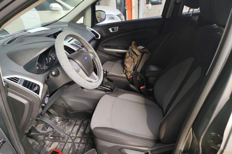 Used Ford EcoSport 2013 1.5L Manual Fashion Model Left Front Seat