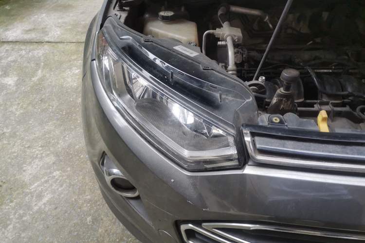 Used Ford EcoSport 2013 1.5L Automatic Fashion Model Right Front Headlight