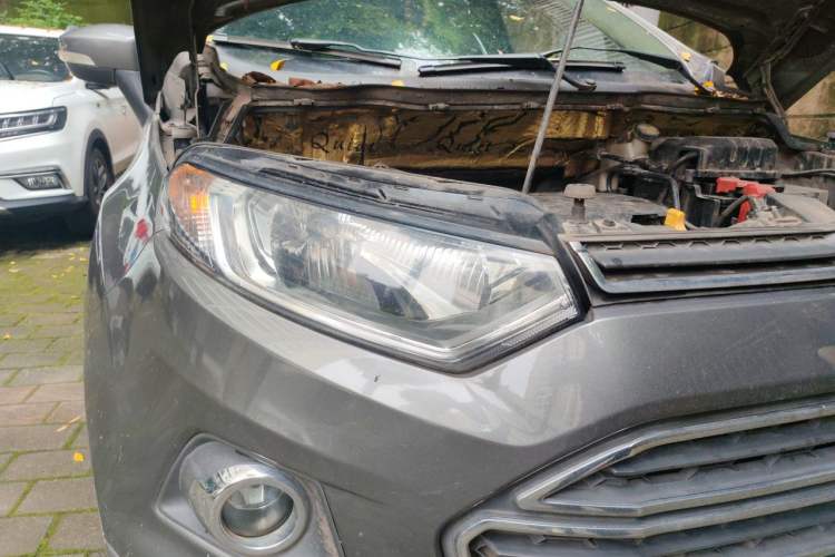 Used Ford EcoSport 2013 1.5L Automatic Prestige Model Right Front Headlight