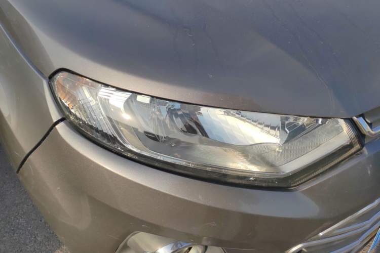 Used Ford EcoSport 2013 1.5L Automatic Prestige Model Right Front Headlight