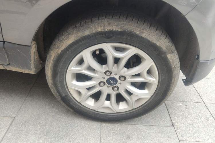Used Ford EcoSport 2013 1.5L Automatic Prestige Model Right Front Wheel Hub