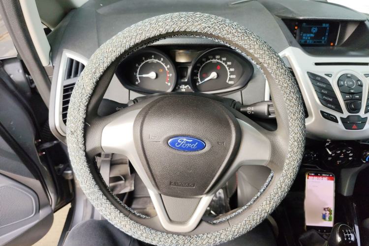 Used Ford EcoSport 2013 1.5L Manual Fashion Model Steering Wheel