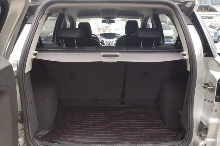 Used Ford EcoSport 2013 1.5L Automatic Fashion Model Trunk