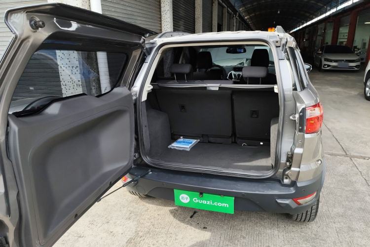 Used Ford EcoSport 2013 1.5L Manual Fashion Model Trunk