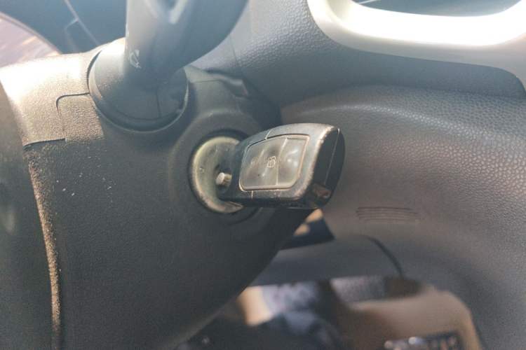 Used Ford EcoSport 2013 1.5L Automatic Fashion Model Vehicle Key