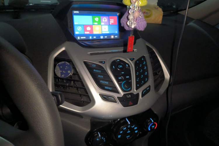 Used Ford EcoSport 2013 1.5L Automatic Fashion Model Audio And AC Panel