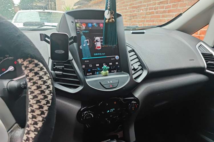 Used Ford EcoSport 2013 1.5L Automatic Prestige Model Audio And AC Panel