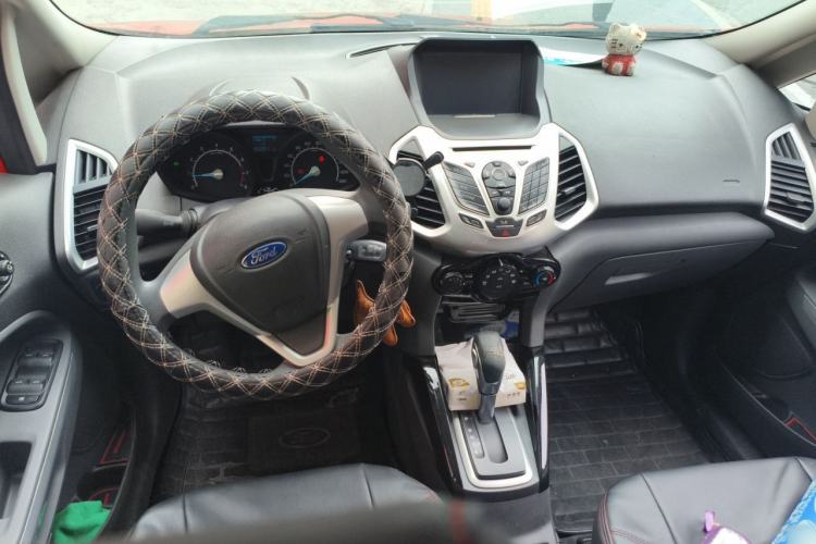 Used Ford EcoSport 2013 1.5L Automatic Fashion Model Center Console