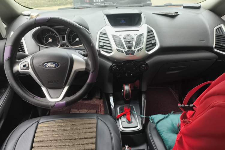 Used Ford EcoSport 2013 1.5L Automatic Prestige Model Center Console