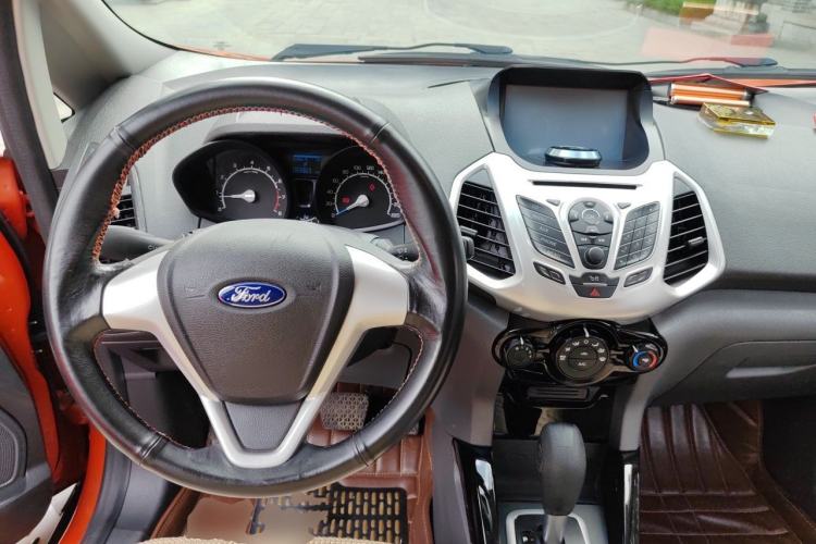 Used Ford EcoSport 2013 1.5L Automatic Fashion Model Center Console