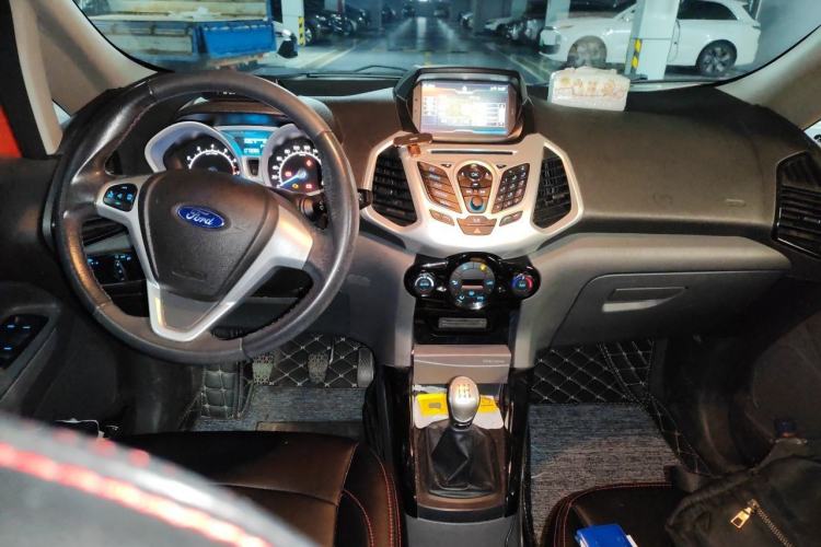 Used Ford EcoSport 2013 1.5L Automatic Prestige Model Center Console