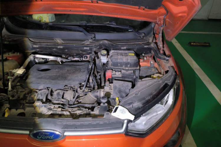 Used Ford EcoSport 2013 1.5L Automatic Fashion Model Engine Bay Left