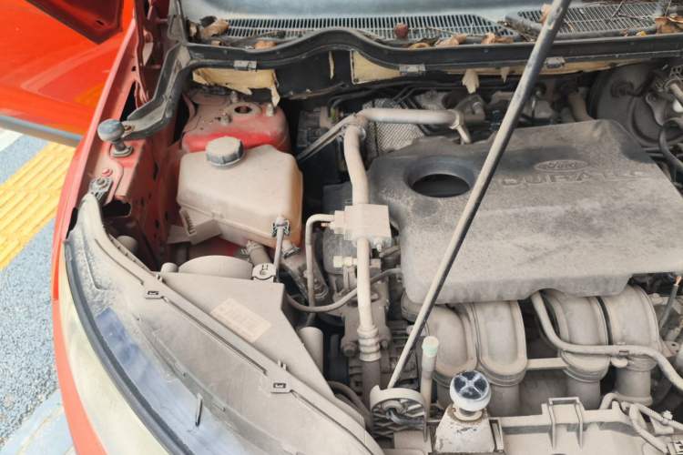 Used Ford EcoSport 2013 1.5L Automatic Fashion Model Engine Bay Right