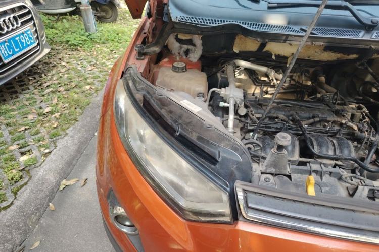 Used Ford EcoSport 2013 1.5L Manual Luxury Model Engine Bay Right