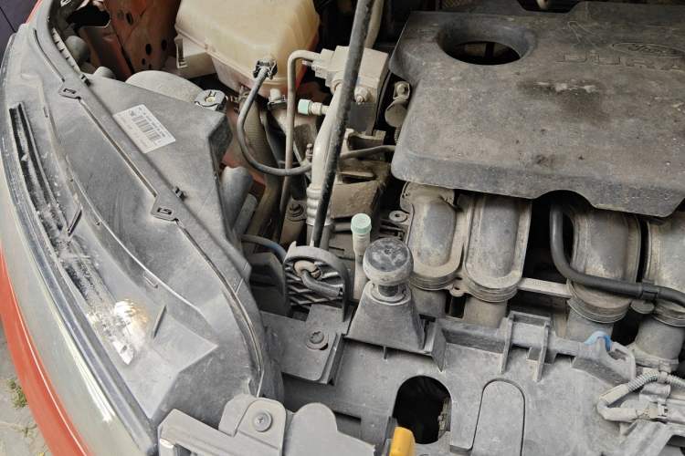 Used Ford EcoSport 2013 1.5L Automatic Fashion Model Engine Bay Right