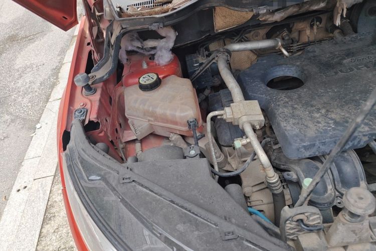 Used Ford EcoSport 2013 1.5L Manual Fashion Model Engine Bay Right