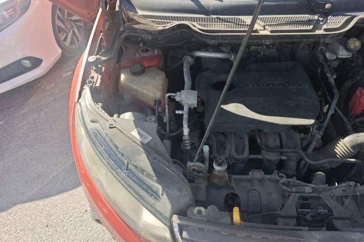 Used Ford EcoSport 2013 1.5L Manual Luxury Model Engine Bay Right