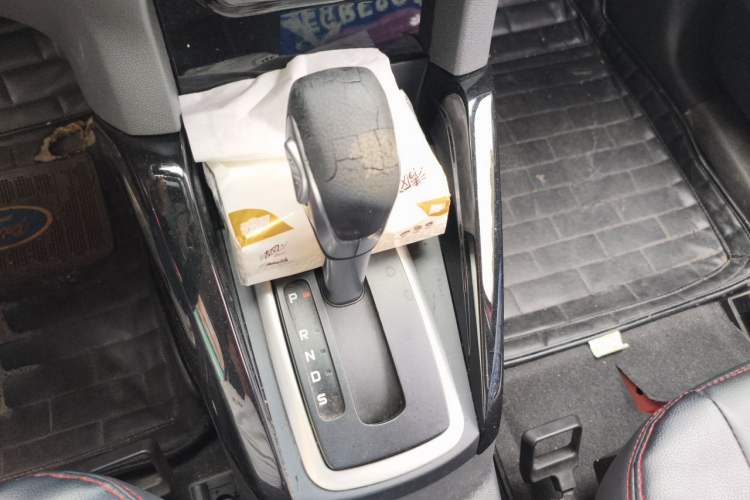 Used Ford EcoSport 2013 1.5L Automatic Fashion Model Gear Lever