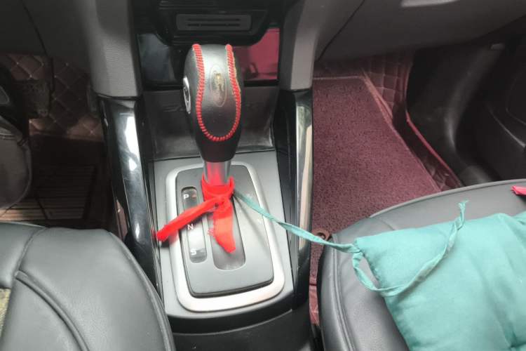 Used Ford EcoSport 2013 1.5L Automatic Prestige Model Gear Lever