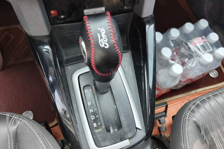 Used Ford EcoSport 2013 1.5L Automatic Prestige Model Gear Lever