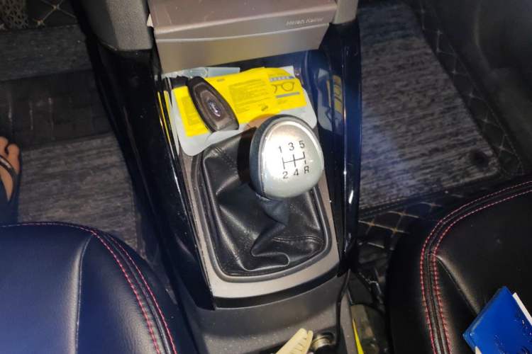 Used Ford EcoSport 2013 1.5L Automatic Prestige Model Gear Lever