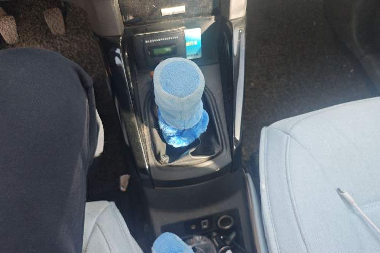 Used Ford EcoSport 2013 1.5L Manual Luxury Model Gear Lever