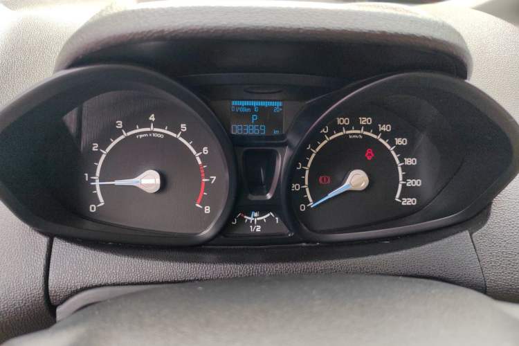 Used Ford EcoSport 2013 1.5L Automatic Fashion Model Instrument Cluster