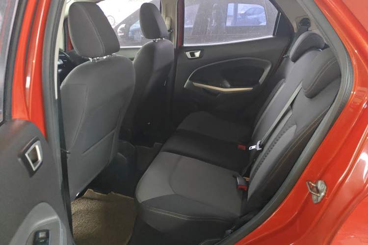 Used Ford EcoSport 2013 1.5L Automatic Fashion Model Interior 4