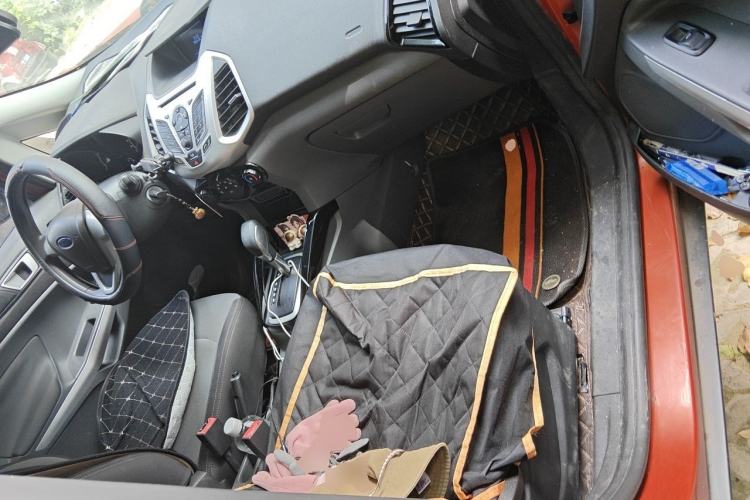 Used Ford EcoSport 2013 1.5L Automatic Fashion Model Left Rear Seat
